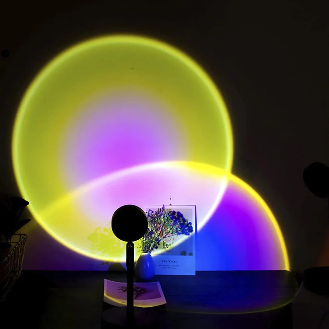 Sunset Lamp Projector, Sunset Projection Lamp Romantic Visual Led Light Sun Sunset Light Projector 180 Degree Rotation USB Charging Night Light Projector for Bedroom/Photography/Selfie